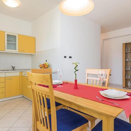 Cozy Apartment In Porec With Wifi Zewnętrze zdjęcie