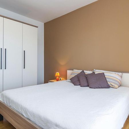 Cozy Apartment In Porec With Wifi Zewnętrze zdjęcie