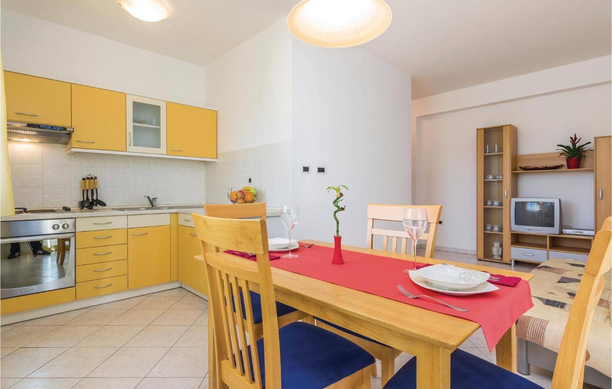 Cozy Apartment In Porec With Wifi Zewnętrze zdjęcie