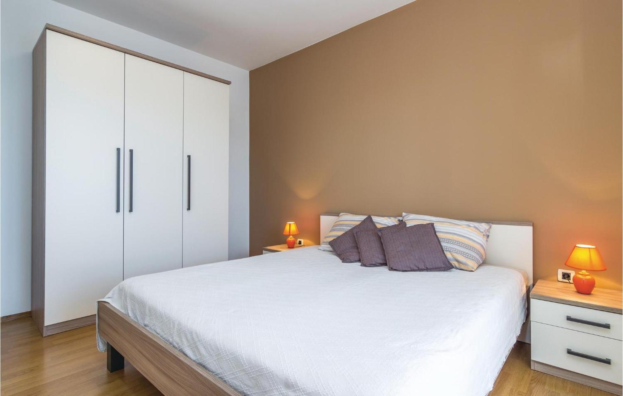 Cozy Apartment In Porec With Wifi Zewnętrze zdjęcie