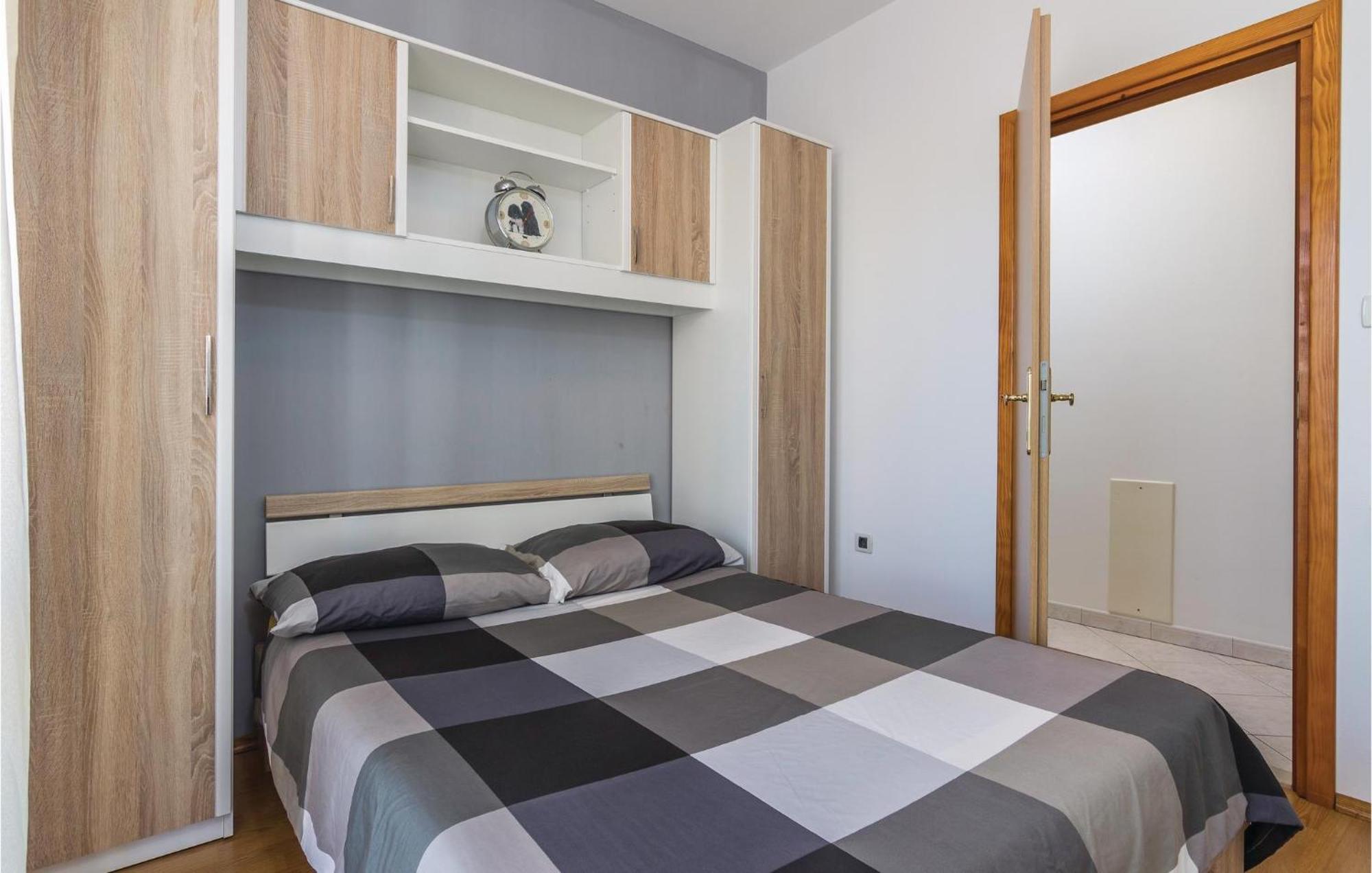 Cozy Apartment In Porec With Wifi Zewnętrze zdjęcie