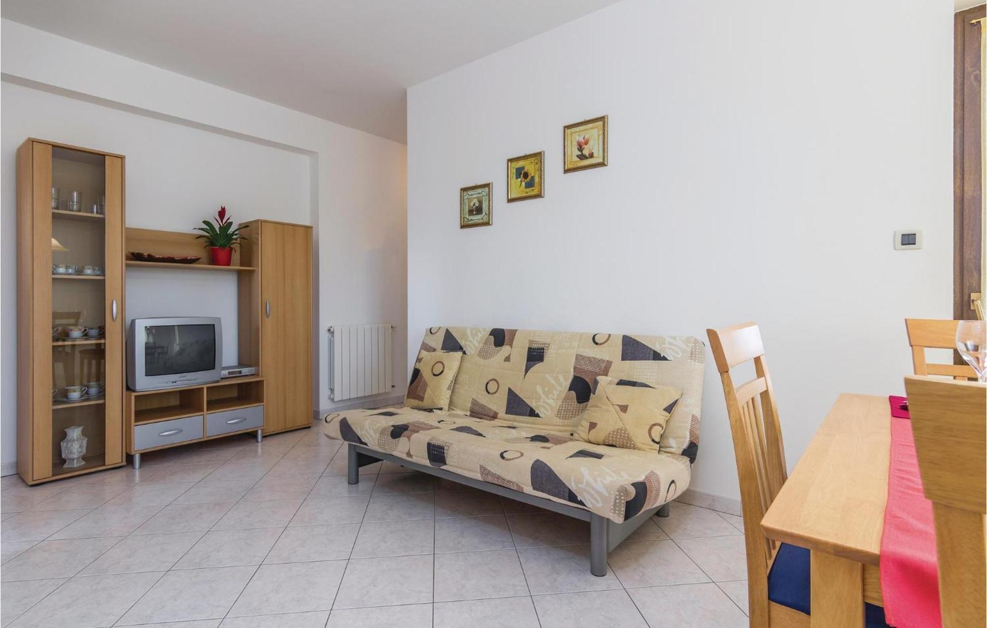 Cozy Apartment In Porec With Wifi Zewnętrze zdjęcie