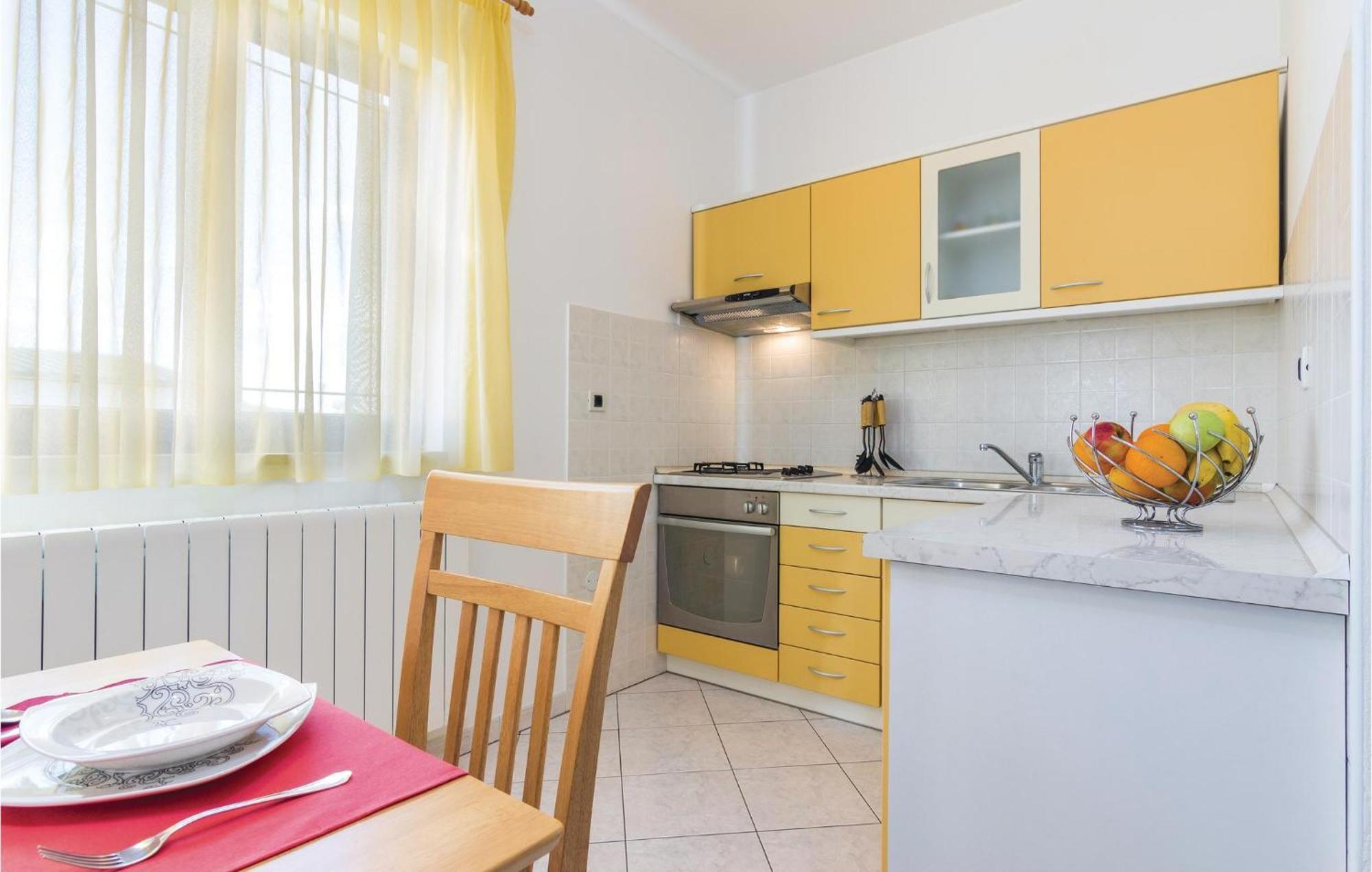 Cozy Apartment In Porec With Wifi Zewnętrze zdjęcie