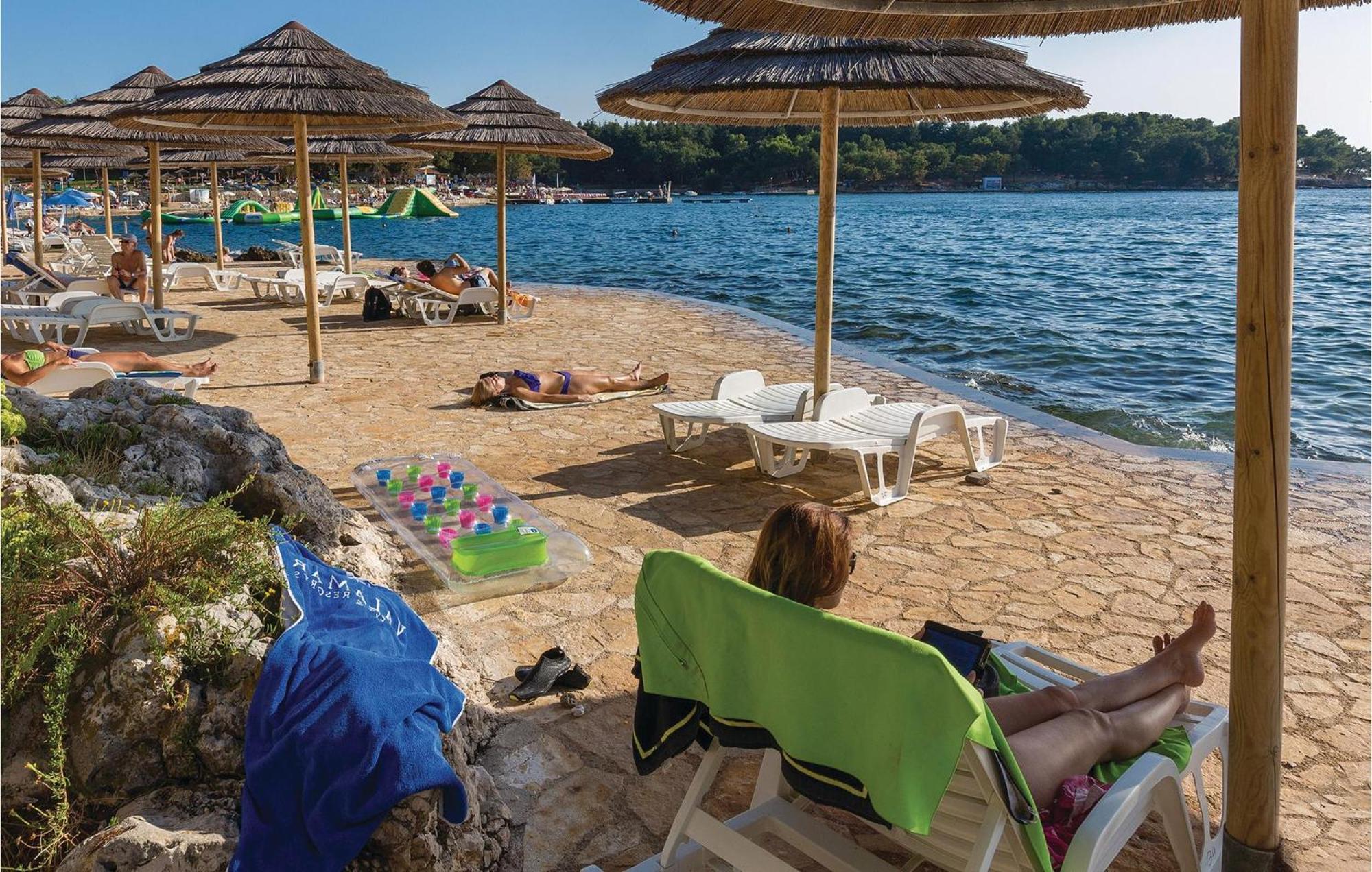 Cozy Apartment In Porec With Wifi Zewnętrze zdjęcie