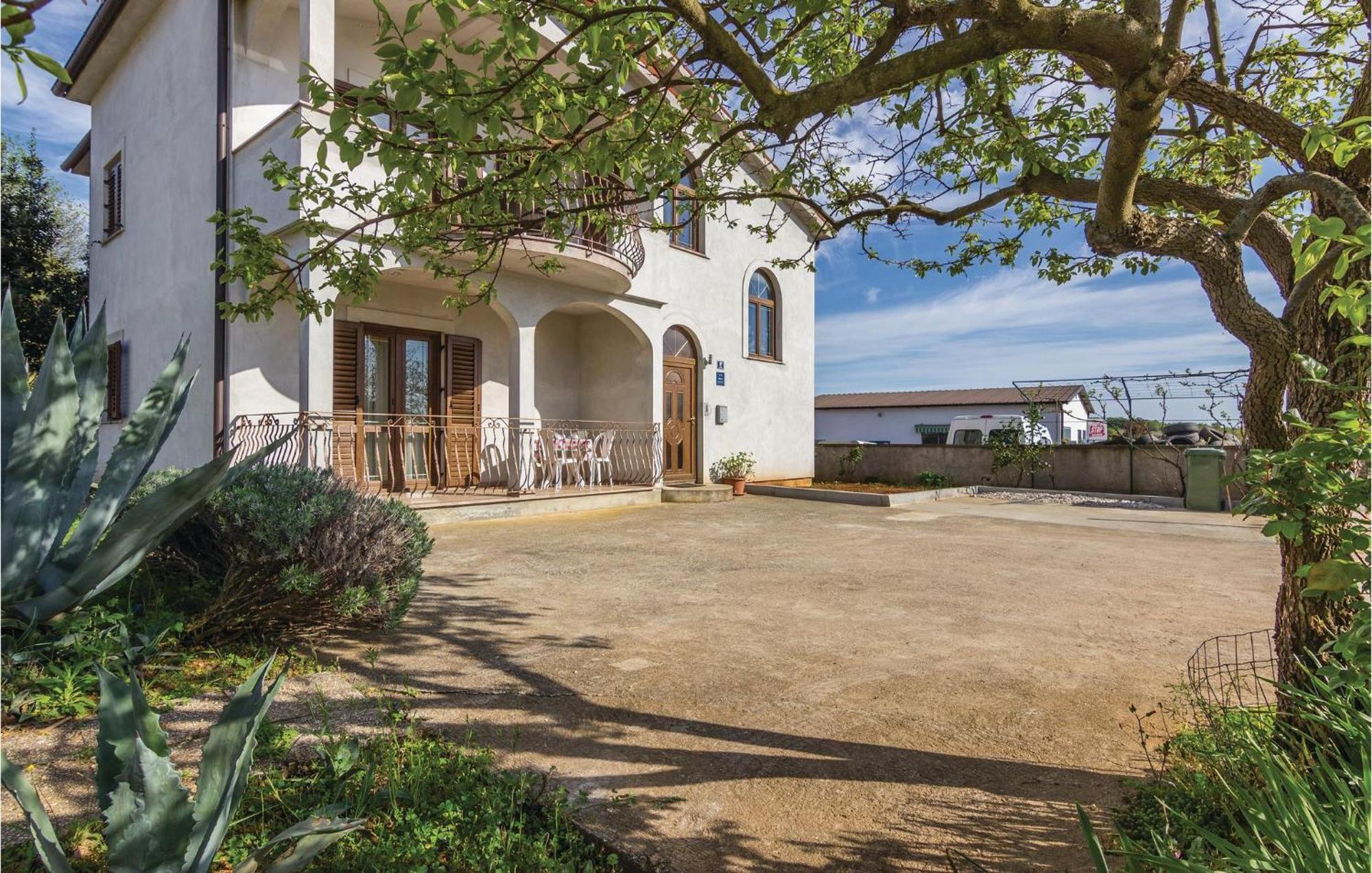 Cozy Apartment In Porec With Wifi Zewnętrze zdjęcie